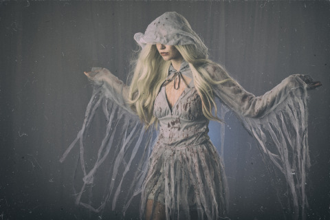 Halloween - Frederikke Nimholm