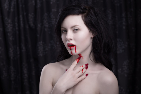 halloween - Kiri Thomassen. Makeup: Cirkeline Singh